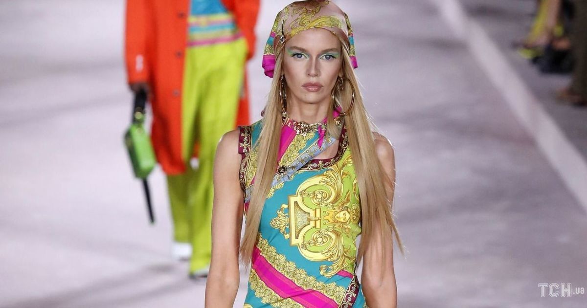 Колекція Versace прет-а-порте сезону весна-літо 2022