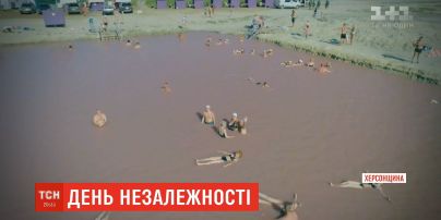 Рожеве озеро на Херсонщині - місце, де зникають хвороби і з’являється надія