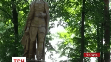 На Рівненщині впав пам’ятник Феліксу Дзержинському