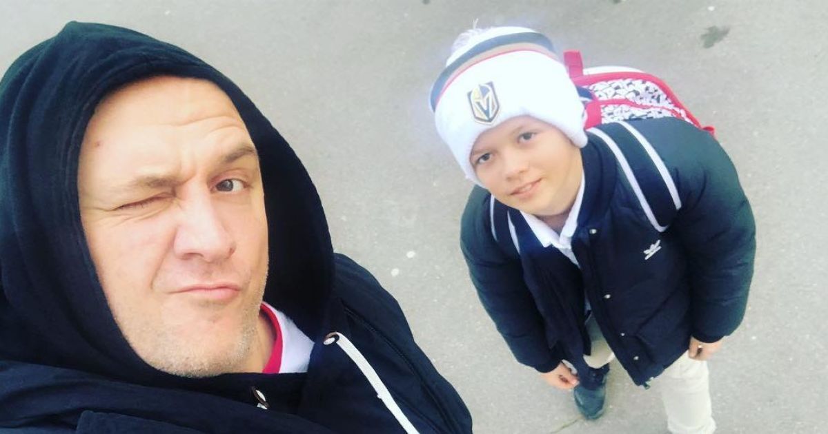 Гордий батько Потап похизувався, як син зачитав реп на випускному