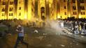 В Грузии во время столкновений возле парламента пострадали более 200 человек