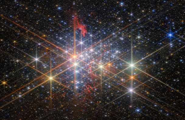 Westerlund 1 — впечатляющий пример суперзвездного скопления в галактике Млечный Путь. Фото: ESA/Webb, NASA & CSA / © NASA