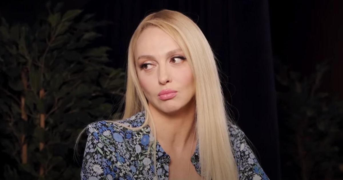 Оля Полякова