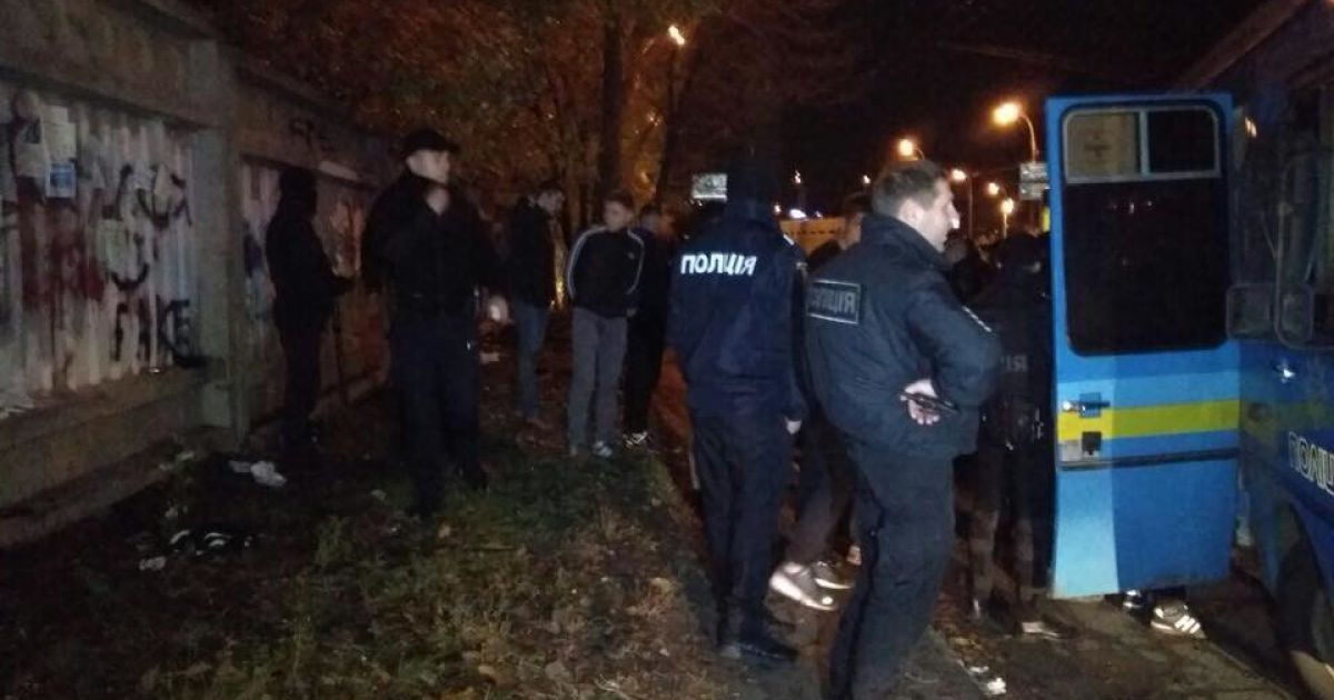 Бійка футбольних фанатів у Києві_2 / © Facebook/Оксана Блищик