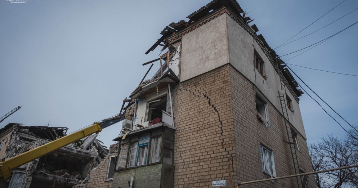 Руйнування у місті Селидове внаслідок ракетного удару 15 листопада