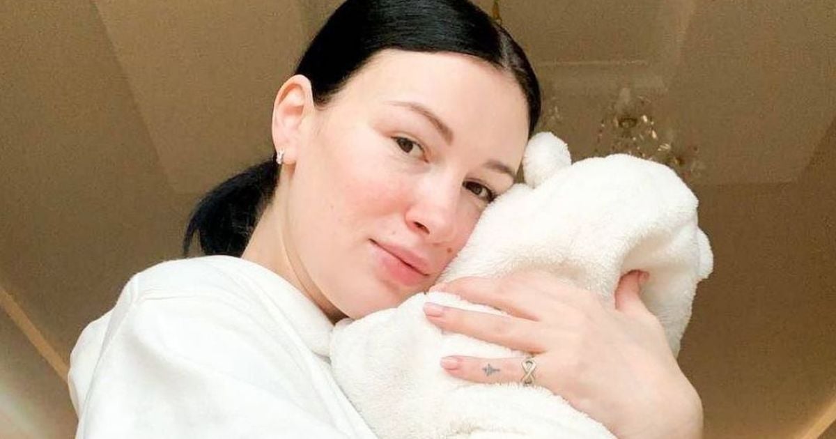 Приходько в топе с пятном показала, как кормит сына: "Моя грудь больше не будет красивой"