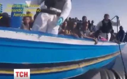 Итальянская полиция выловила из Средиземного моря 7 тысяч нелегалов