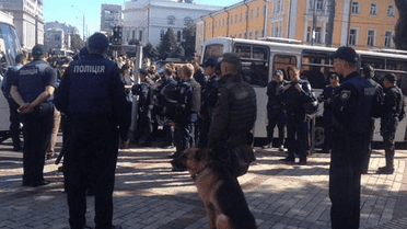 За порядком следят 6 тысяч силовиков / © ГУ Национальной полиции в Киевской области