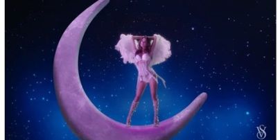 Сексуальные Лима, Амбросио и другие "ангелы" в рождественском видео Victoria's Secret