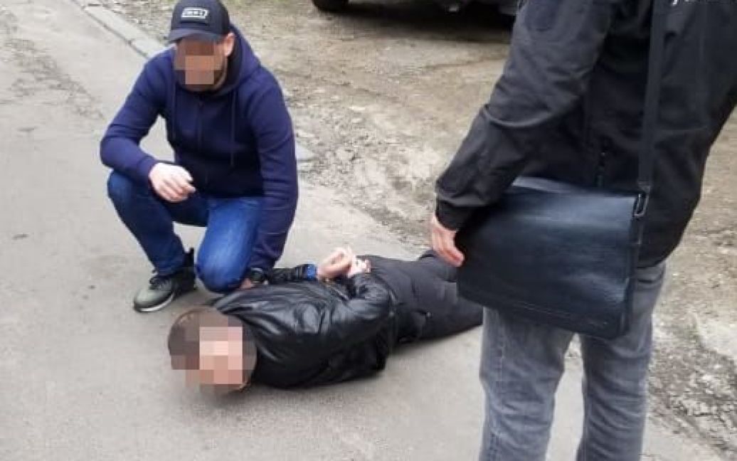© Государственное бюро расследований