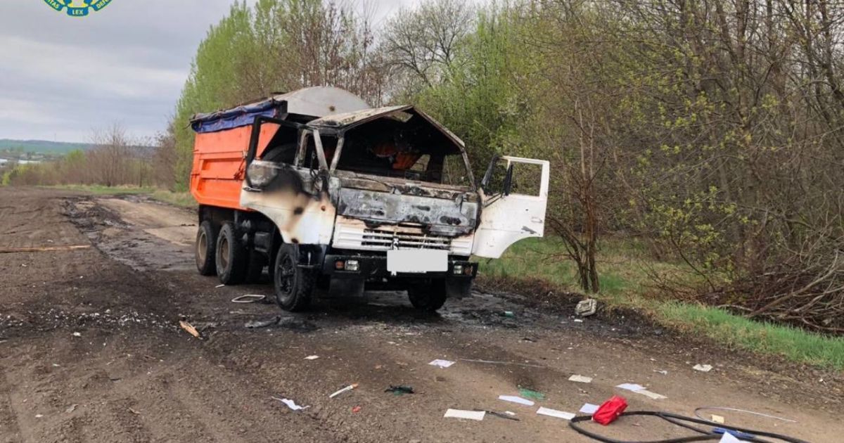 Оккупанты атаковали дроном грузовик на Сумщине