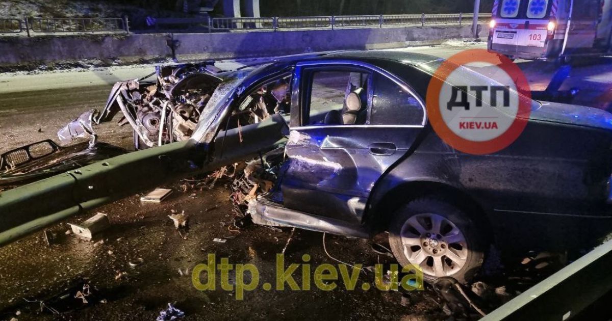 "Відірвало ноги і руку": у Мережі оприлюднили відео з місця смертельної ДТП у Києві