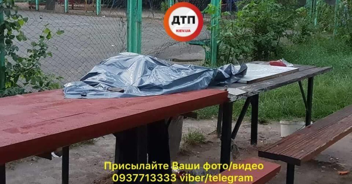 Смерть на лавочці у Києві_2 / © dtp.kiev.ua