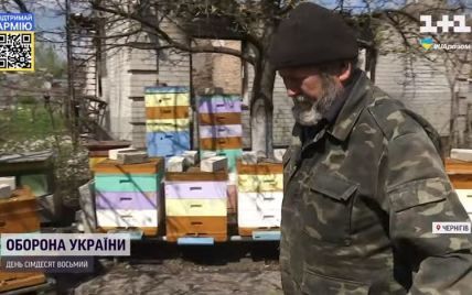 Добро добром возвращается: небезразличному пасечнику из Чернигова волонтеры взялись восстановить разрушенную пасеку
