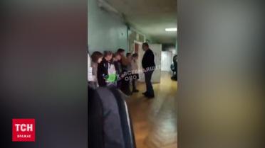 У Києві вчитель обзивав і погрожував п'ятикласникам