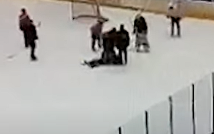 В России шайба убила 14-летнего хоккеиста: что известно (видео)
