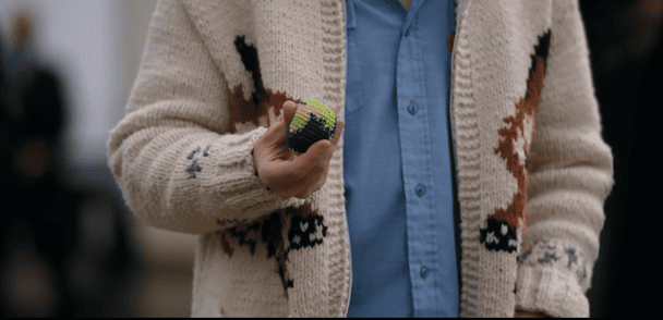 Раян Гослінг — деталі кардигану / фото: скриншот з відео