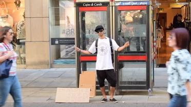 Флешмоб - обійми у Манчестері_1 / © скриншот с видео