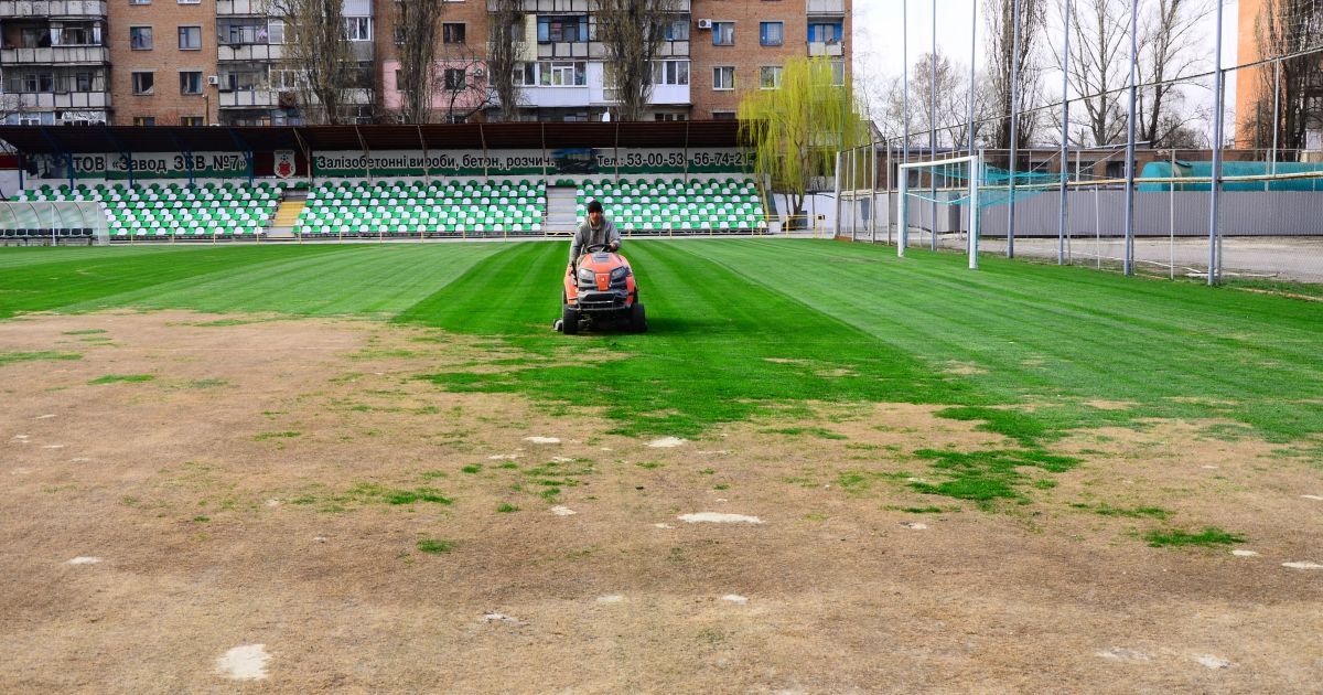 Стадіон "Локомотив" у Полтаві перед матчем 1/4 фіналу Кубка України з "Шахтарем"