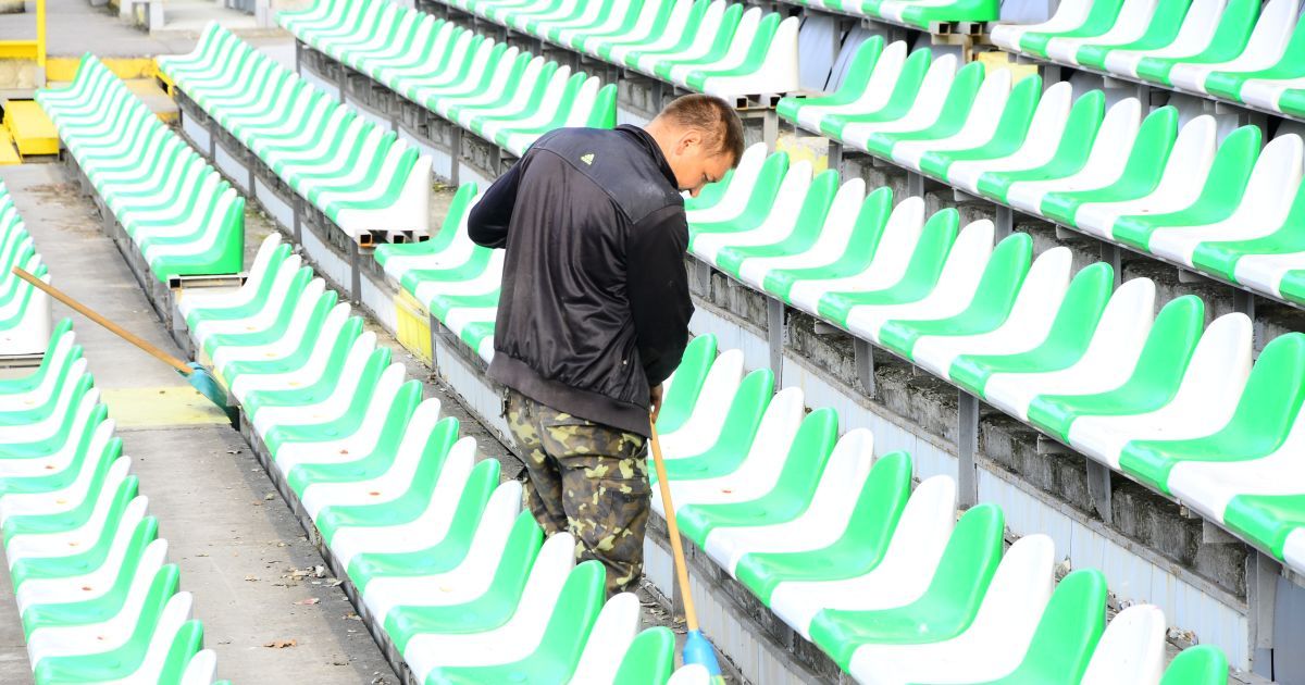 Стадион "Локомотив" в Полтаве перед матчем 1/4 финала Кубка Украины с "Шахтером" / © Проспорт