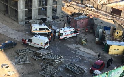 У Києві на будівництві частина крана вбила людину