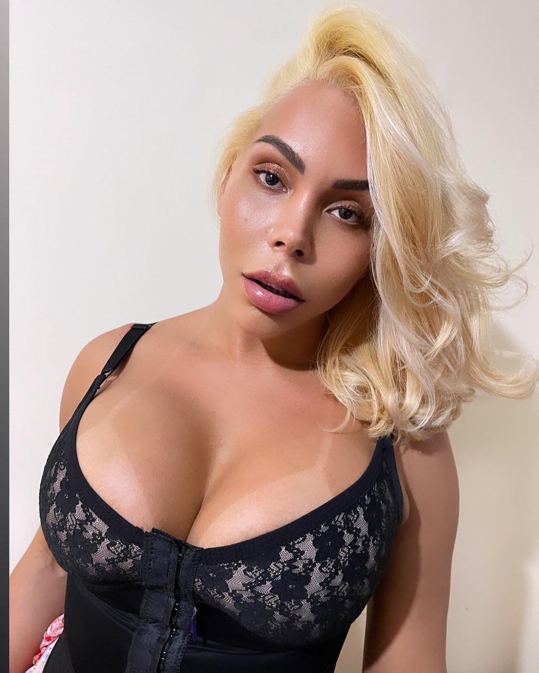 Сексуалды хатшы қыздар