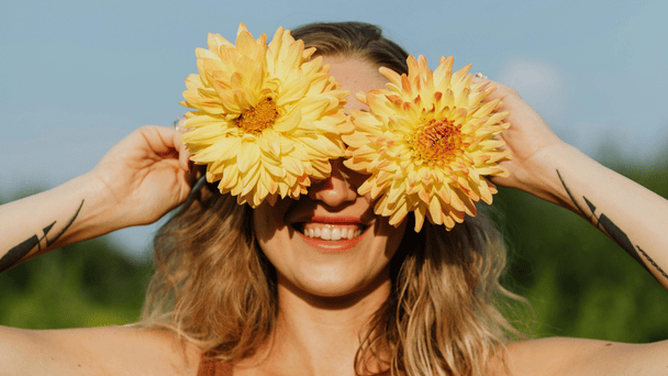 Для хорошего настроения: теплые и милые пожелания на день близким и родным