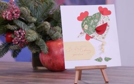Новогоднее рукоделие: открытка с петухом из сердечек