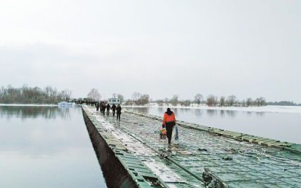 Менее чем в 10 км от границы с Украиной: в Беларуси на реке Припять развернули понтонный мост