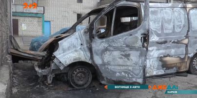 Факел с авто: в Харькове посреди ночи горело четыре автомобиля