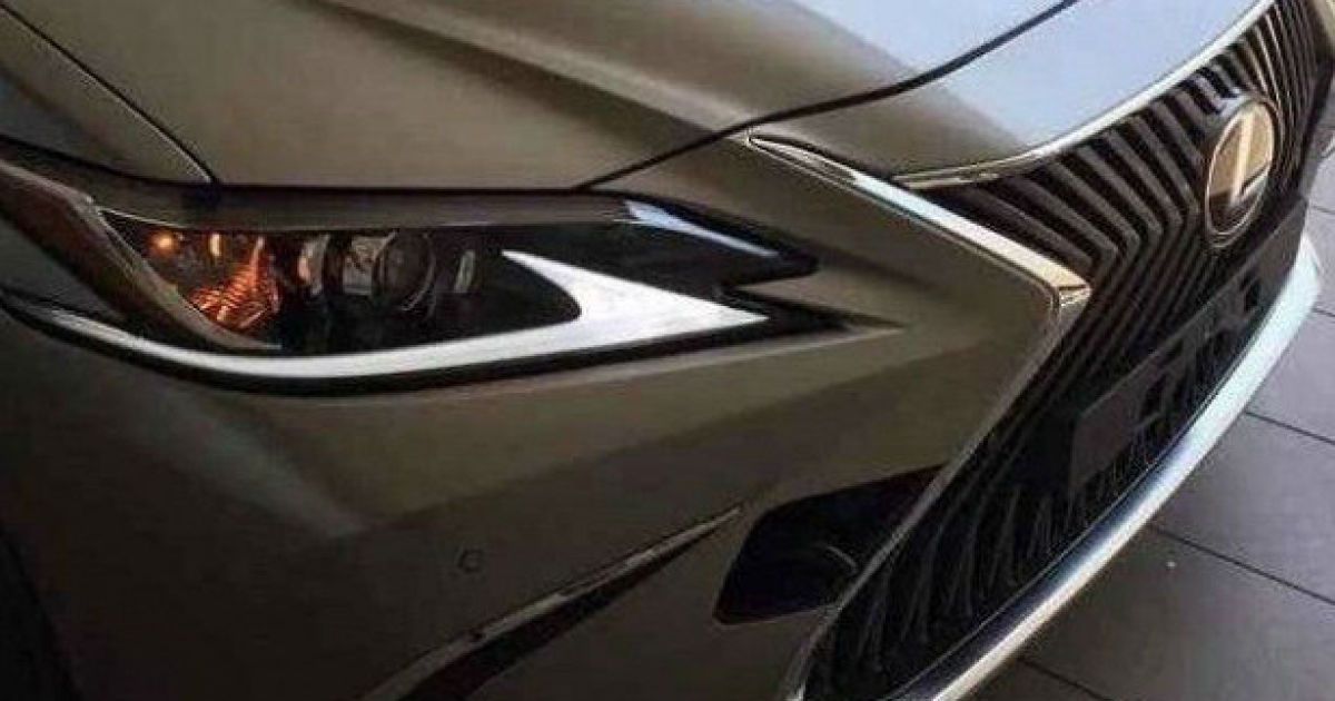 Обновленный Lexus ES показывает первые детали