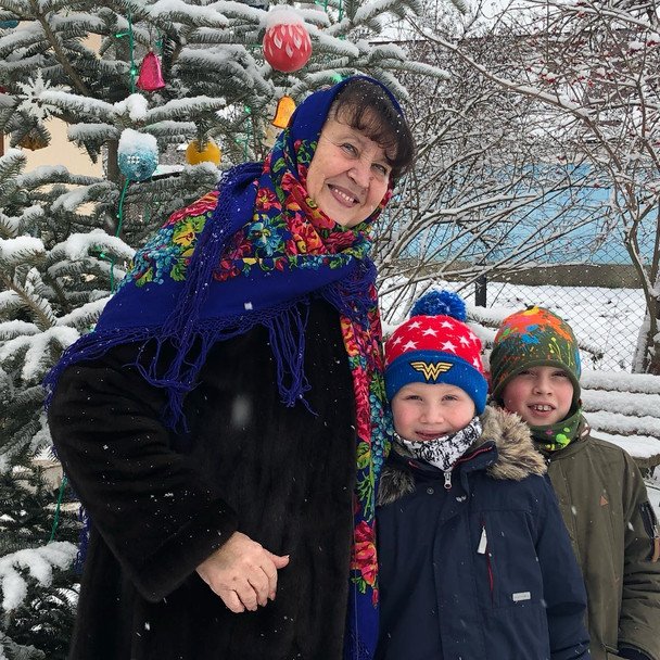 Наталія Фаліон з онуками / © facebook.com/natalia.falion