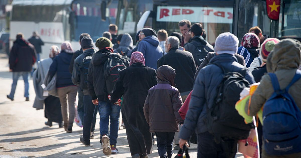 Исследователи-социологи шокировали количеством украинских мигрантов 
