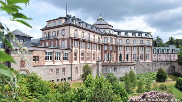 Фото: замок-готель Бюлерхе поблизу Баден-Бадена / © 