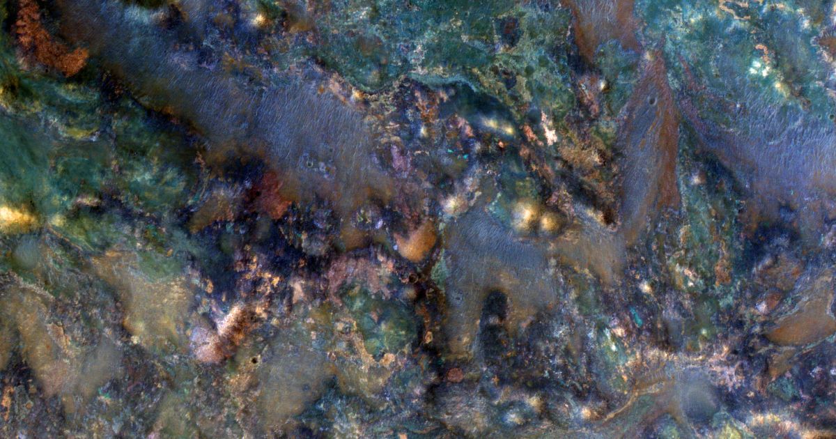 MRO досліджує наявність води на червоній планеті. / © NASA