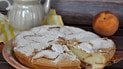 Заливной пирог с персиками
