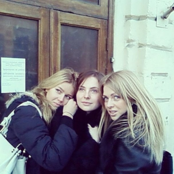 Екатерина Кузнецова, Валерия Ходос и Яна Глущенко в университете / © instagram.com/yamo4ka