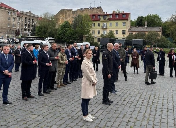 Кайя Каллас, Денис Шмыгаль, Андрей Сибига и представители стран ЕС во Львове 9 мая