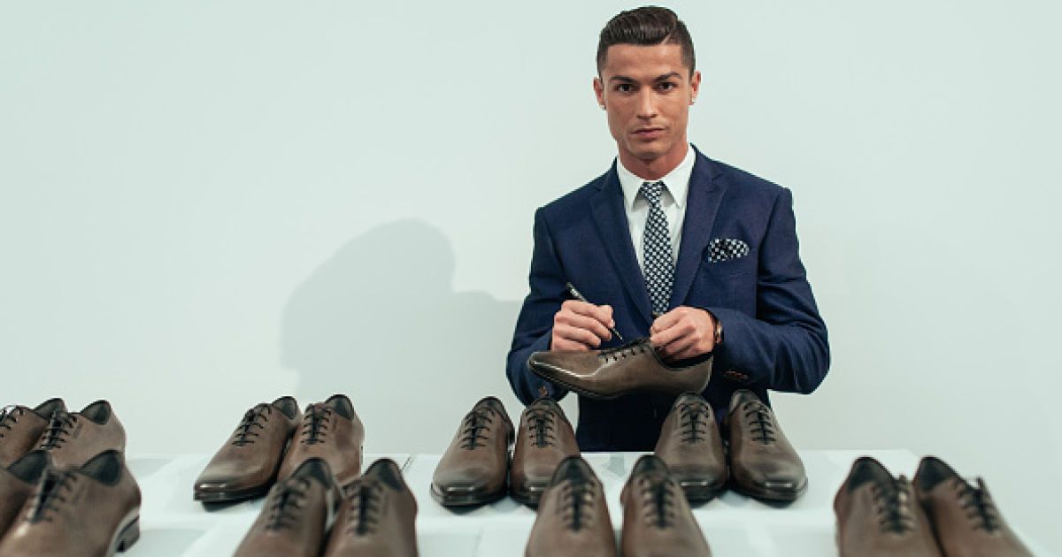 Роналду представил коллекцию обуви