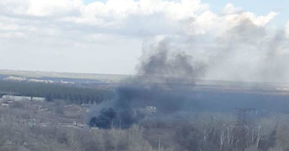 У Щасті вибухнула автозаправка внаслідок обстрілу бойовиків: фото