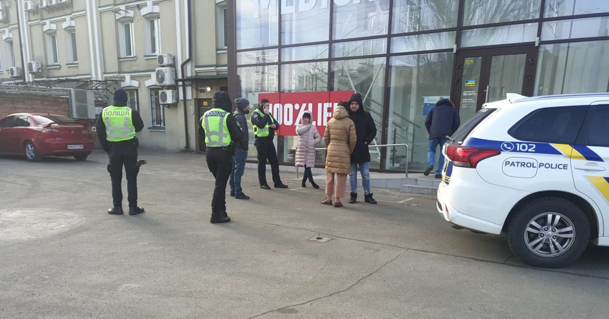 У Києві невідомі напали на офіс благодійної організації, яка допомагає ВІЛ-позитивним людям