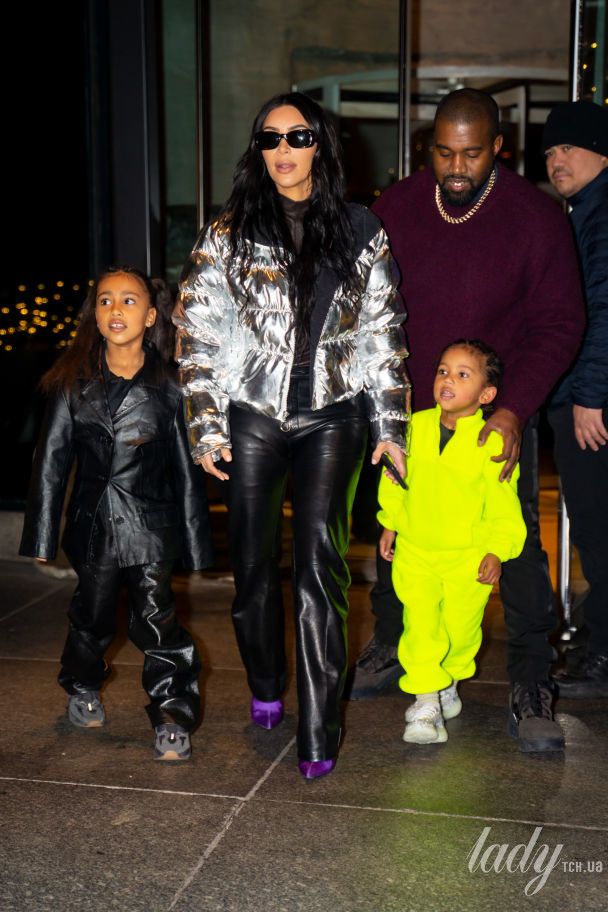 Ким Кардашьян с детьми / © Getty Images