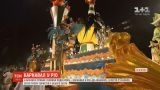 На карнавал в Рио-де-Жанейро съехались сотни тысяч туристов