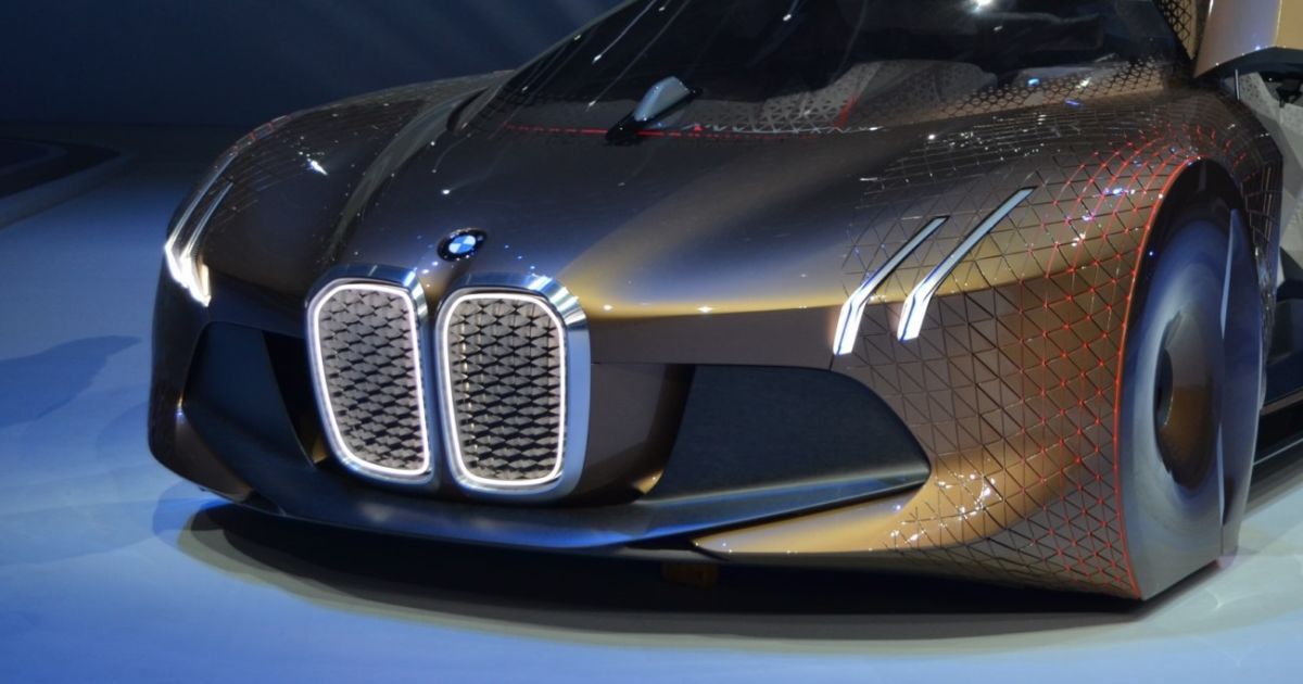 BMW разработала автономный концепт Vision Next 100 (Видео)