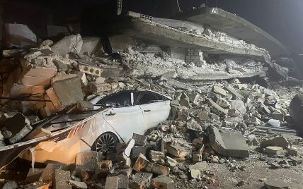 Разрушительное землетрясение в Турции: сотни погибших, разрушенные здания и поиски пропавших (фото)