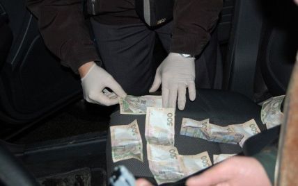 Двух лейтенантов патрульной полиции поймали на взятке в Харькове