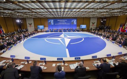 НАТО готується до другого спалаху коронавірусу - Der Spiegel