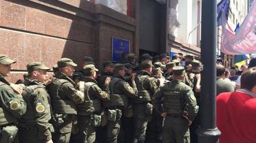 Під будівлею Мін'юсту сталася сутичка між поліцією та прихильниками Саакашвілі / © Українська правда/Роман Кравець