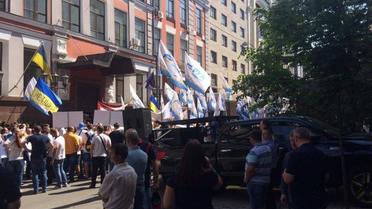 Під будівлею Мін'юсту сталася сутичка між поліцією та прихильниками Саакашвілі / © Українська правда/Роман Кравець