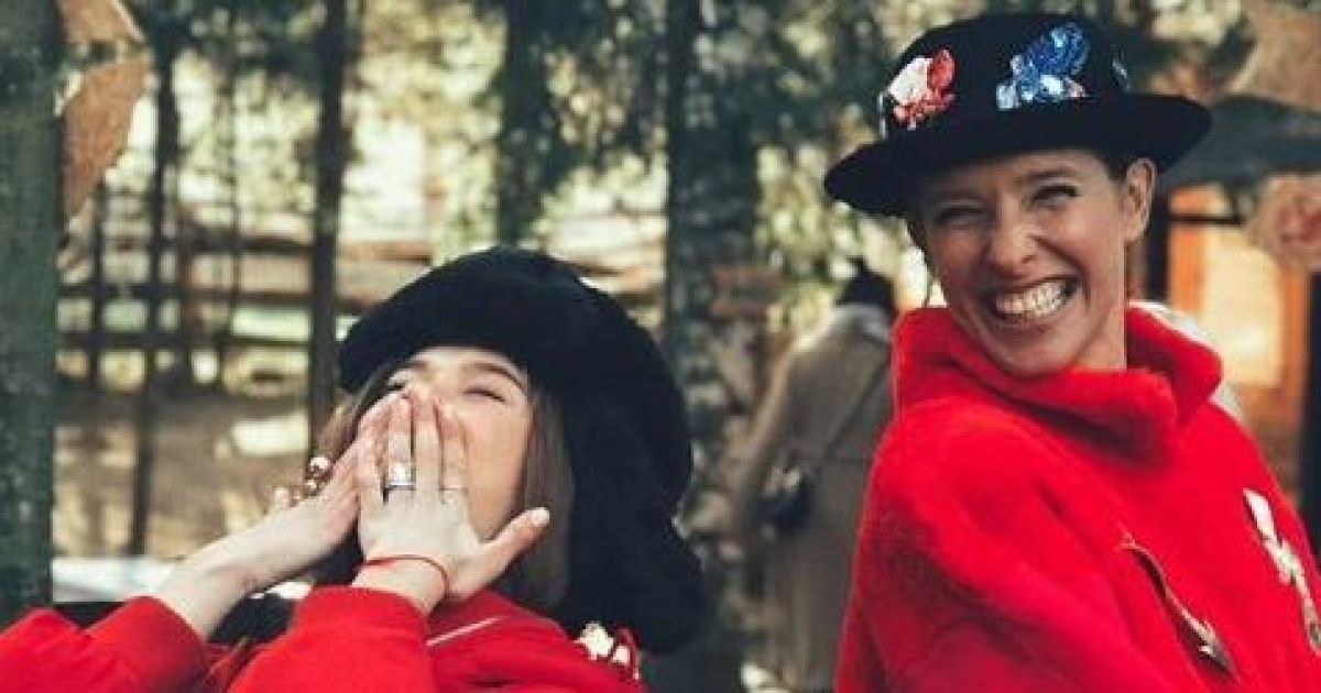 Катерина Осадча та Марія Яремчук запалили з гуцулами у Карпатах